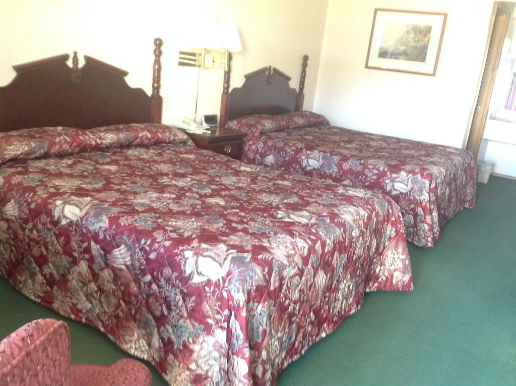Riverwood Inn Glenwood Rum bild